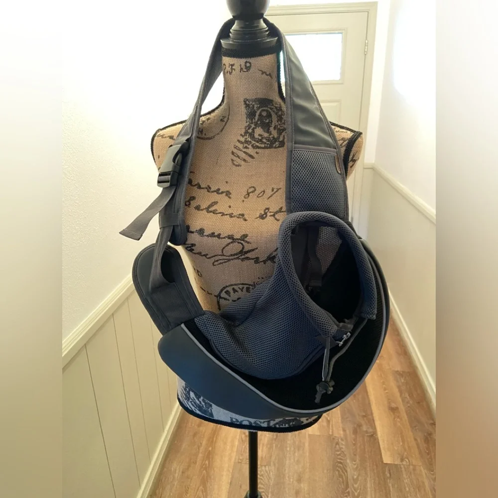 Like new YUDODO Pet Carrier Small